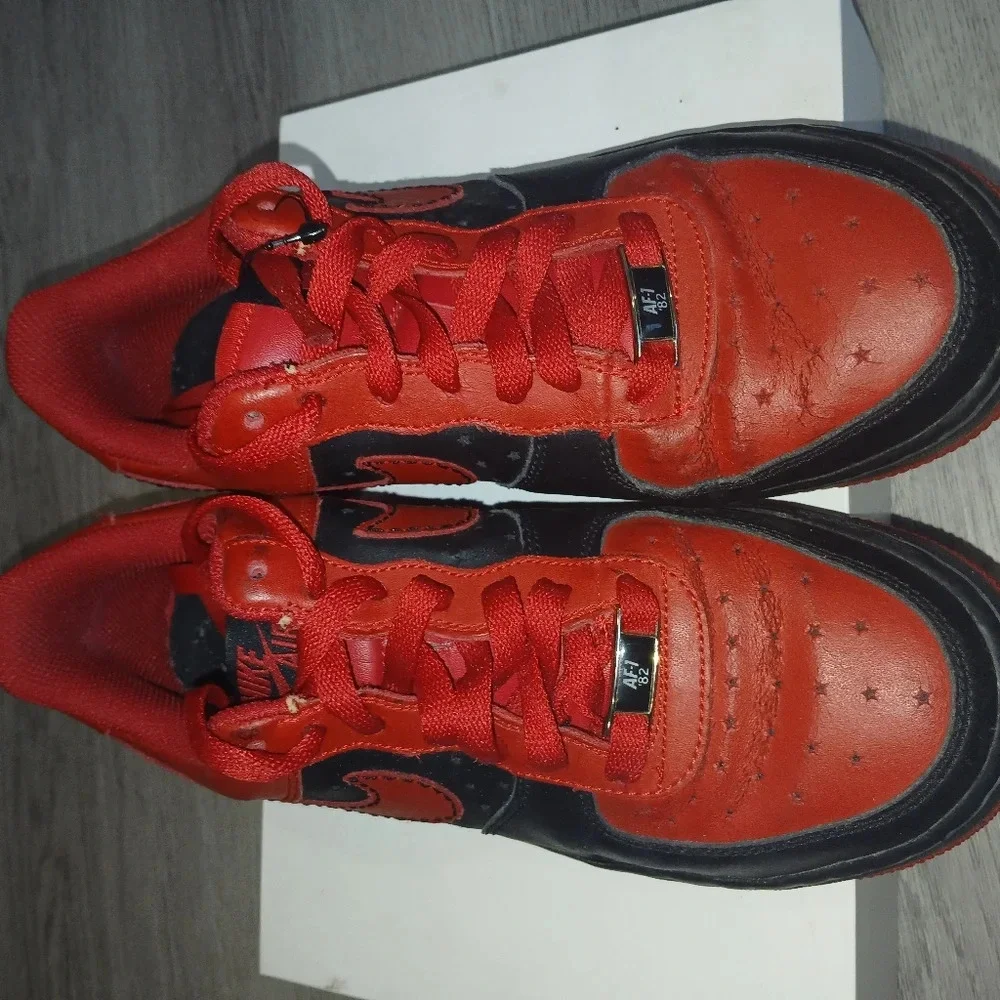 Nike Kids Red and Black Sneakers SIZE 5